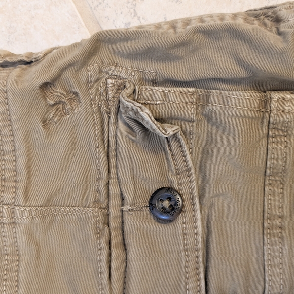 Men's Tan Cargo Shorts Classic Active Flex Size 31 - Picture 6 of 9